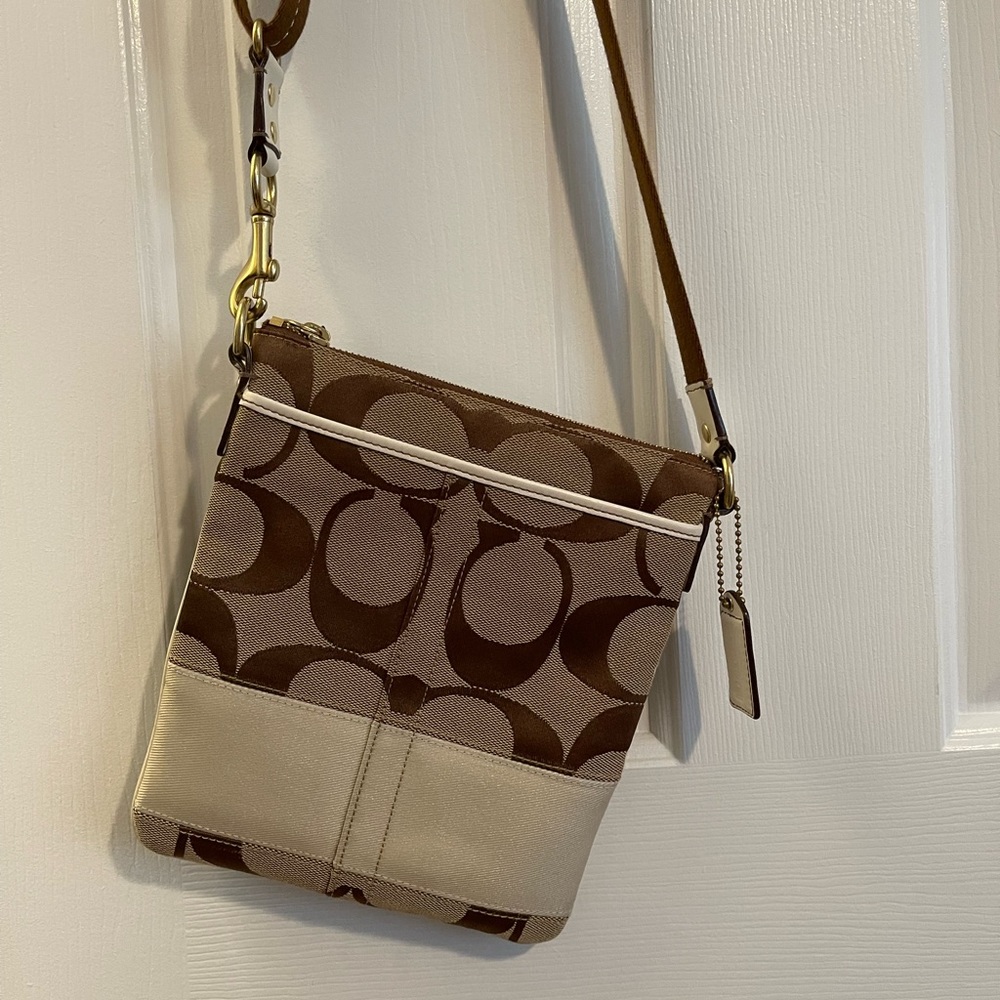 Coach Messenger Crossbody. Excellent used condition.